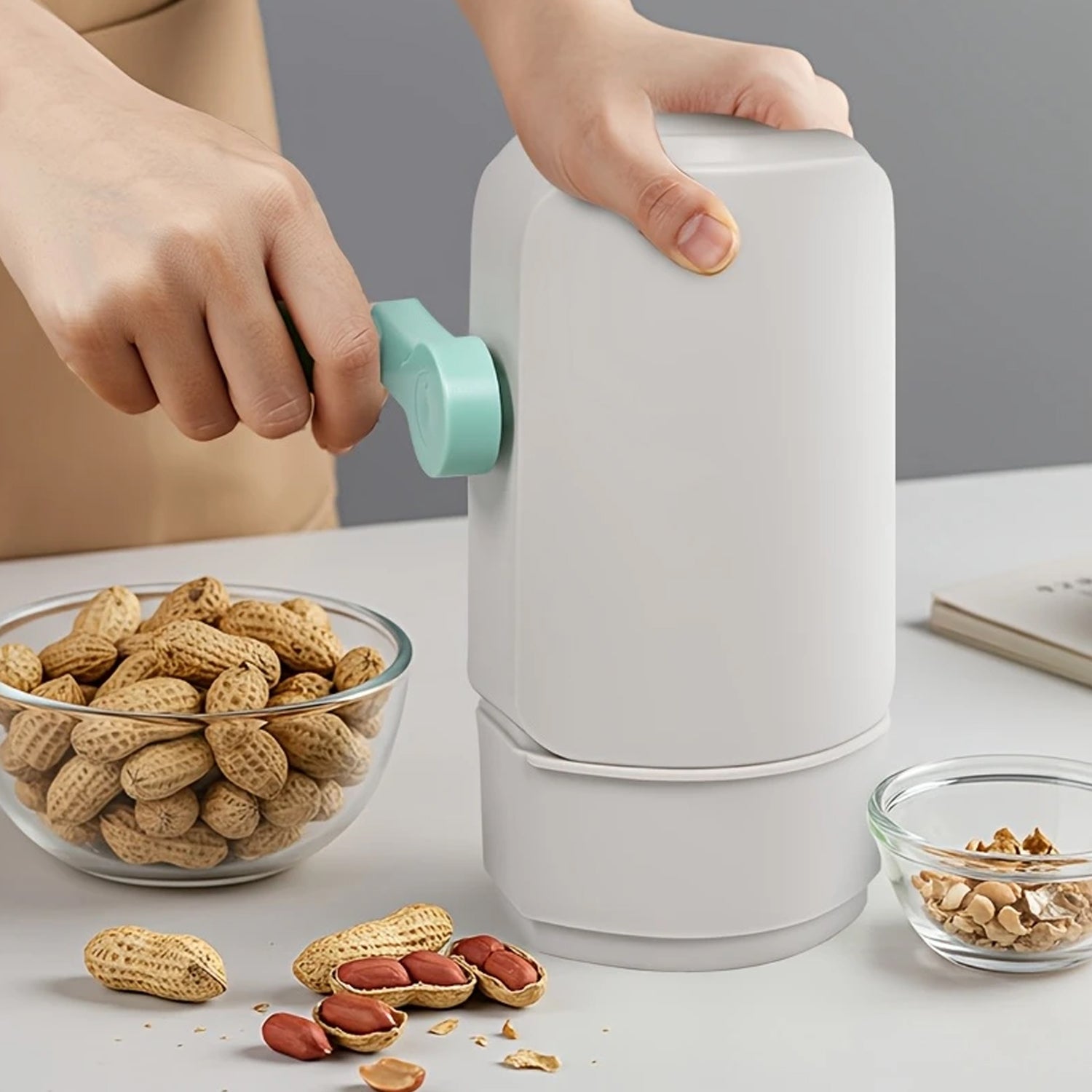 Manual Hand-Crank Peanut Sheller Machine Manual Hand-Crank Peanut Sheller Machine